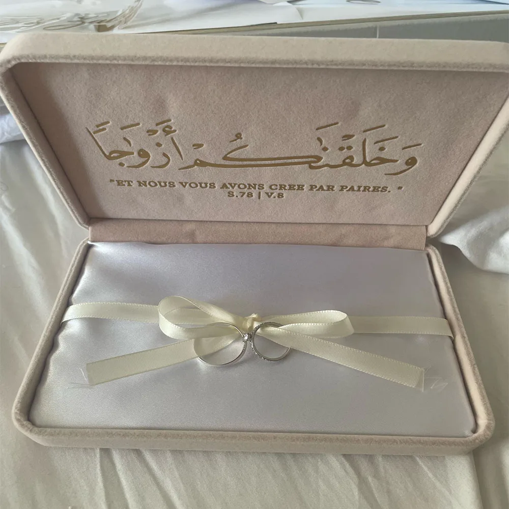 Gepersonaliseerde flanel sieraden doos, kerst en vakantie cadeau, ketting doos, armband hanger, aangepaste bruidsmeisje sieraden doos
